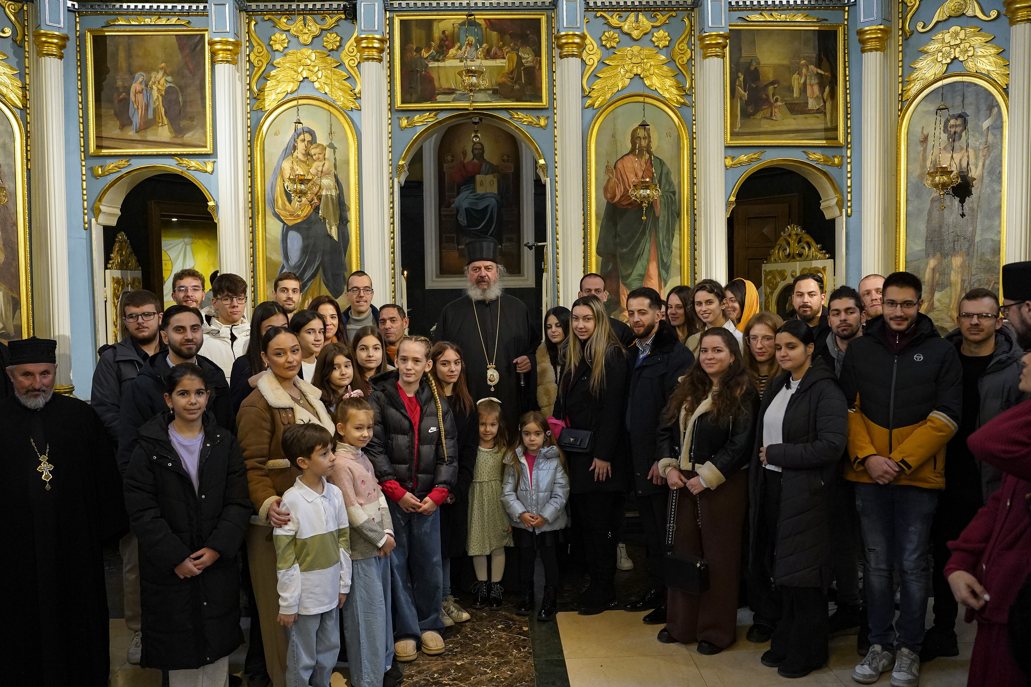 Владичанска Литургија и одликовање на Детињце у Обреновцу