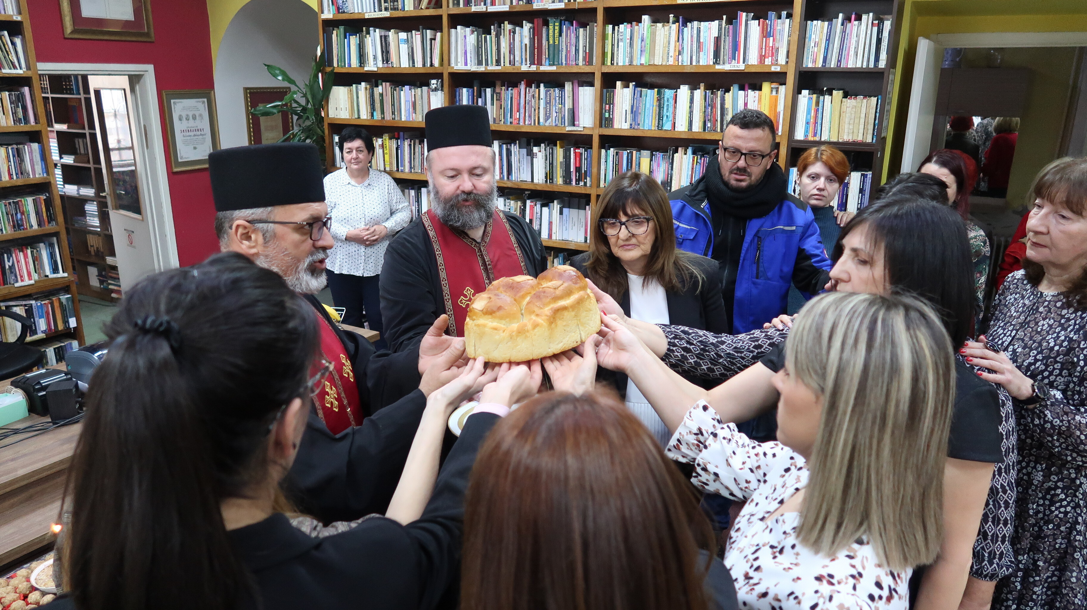 Ваљевски библиотекари свечано обележили крсну славу- Светог апостола Андреја Првозваног