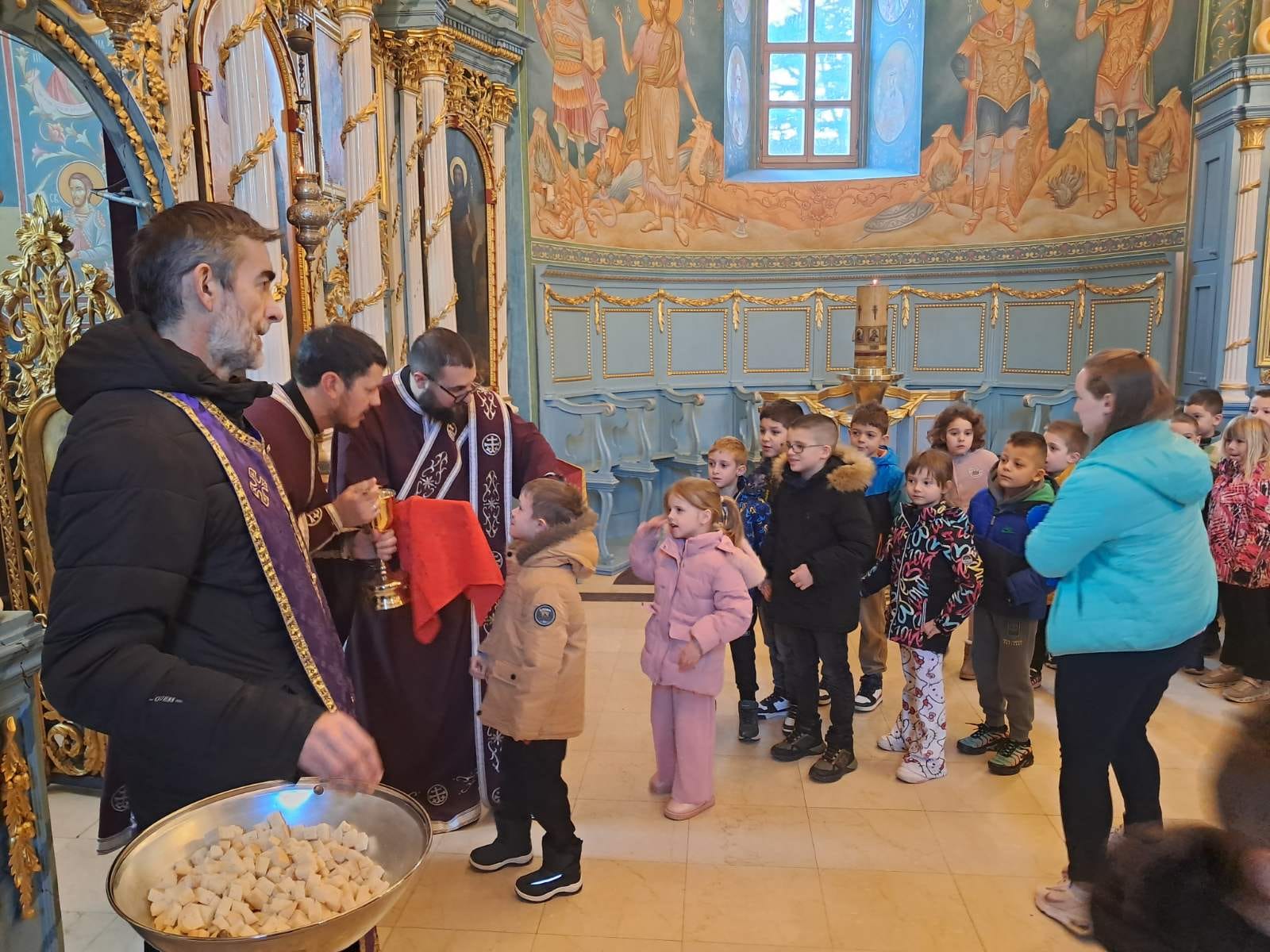 Традиционално причешће најмлађих у Покровској цркви