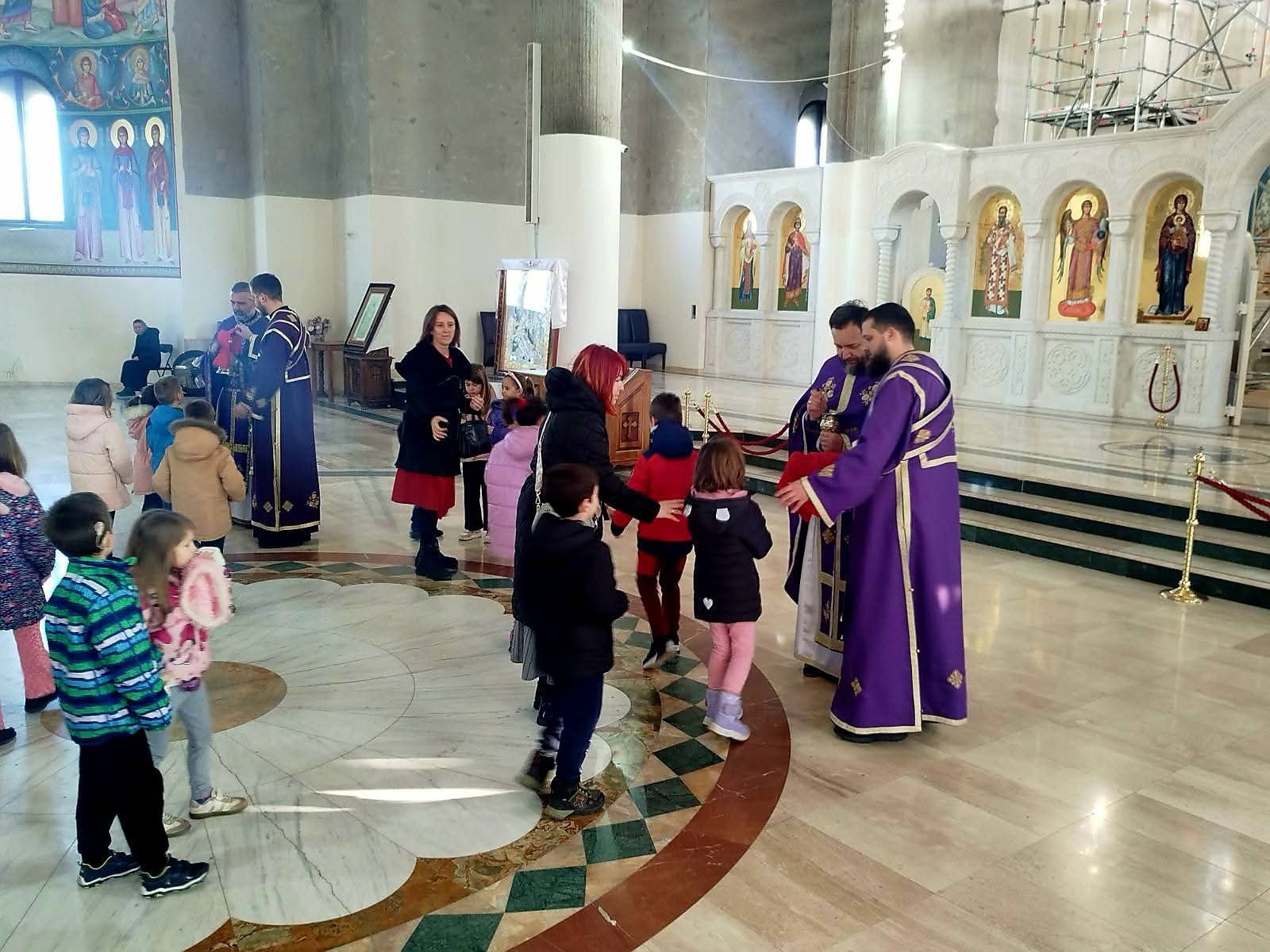 Причешће малишана у Саборном храму