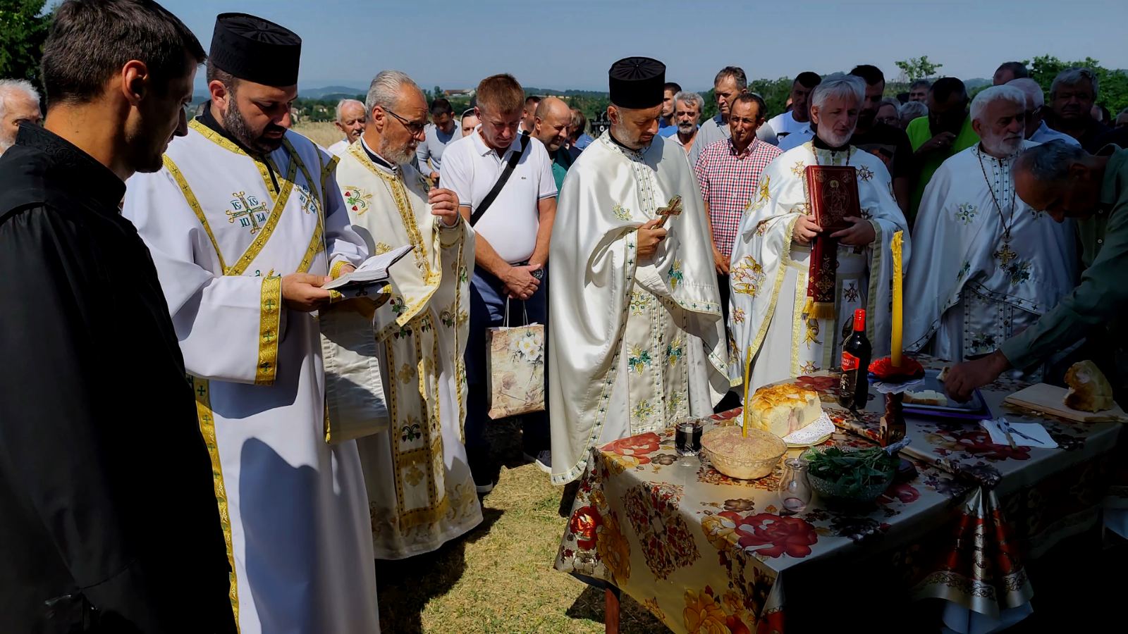 Слава Храма Светог кнеза Лазара у Стапару