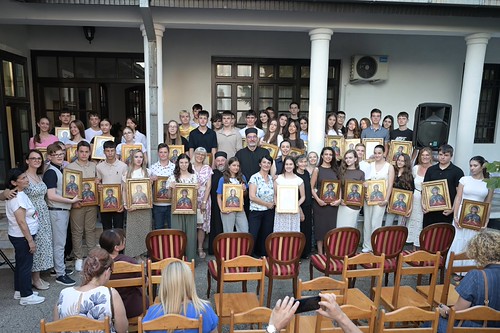 Иконе Свете Петке уручене најбољим ученицима обреновачких школа